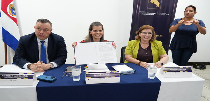 Convenio entre Mideplan y Sistema de Banca para el Desarrollo permitirá afianzar evaluaciones