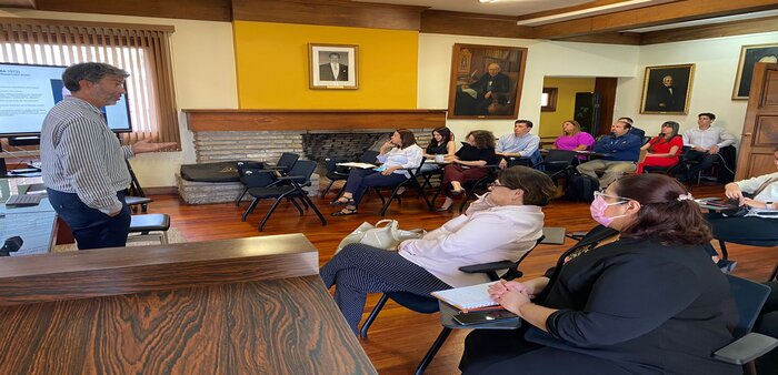 Funcionarios de Mideplan actualizan conocimientos sobre Política Exterior y Perspectivas de Latinoamérica